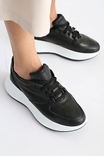 Черные кожаные кроссовки для города на белой платформе 4205571 фото №1