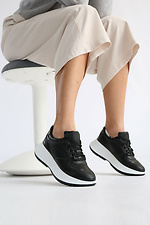 Черные кожаные кроссовки для города на белой платформе 4205571 фото №4