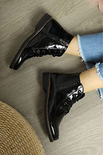 Jesienne buty Chelsea z lakierowanej skóry ze sznurowadłami  4205579 zdjęcie №4