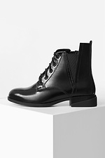 Herbst-Chelsea-Stiefel aus schwarzem Leder mit Schnürsenkeln  4205581 Foto №1
