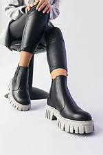 Black leather autumn platform chelsea boots  4205584 photo №5