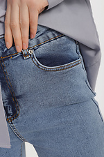 Damskie jeansy batal z wysokim stanem i rozkloszowanymi nogawkami  4014597 zdjęcie №4