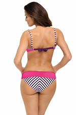 Einteiliger Badeanzug mit Push-up-BH und gestreiftem brasilianischem Höschen Marko 4023600 Foto №3
