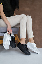 Perforierte Damen-Sneakers aus Leder mit Plateausohle  8018609 Foto №6