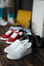 Perforierte Damen-Sneakers aus Leder mit Plateausohle  8018611 Foto №15