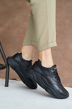Женские кожаные кроссовки черного цвета на платформе  8018616 фото №11