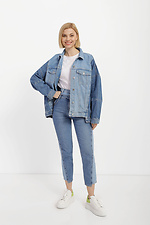 Комбинированная женская джинсовая куртка оверсайз с отложным воротником  4014626 фото №2
