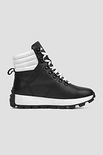Damen-Winterstiefel im sportlichen Stil auf einer massiven Plattform 4205640 Foto №3