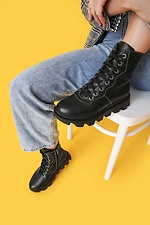 Winter women's ankle boots on a massive platform  4205642 photo №2