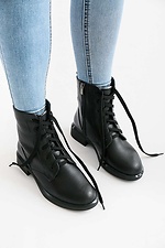 Демисезонные кожаные ботинки черного цвета на шнурках 4205643 фото №2