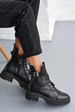 Демисезонные женские ботинки из черной натуральной кожи с пряжкой  8019643 фото №6