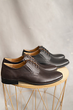 Мужские классические туфли из натуральной кожи коричневого цвета  8018648 фото №2