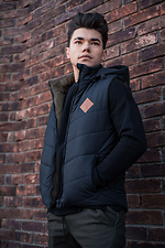 Двухсторонняя мужская жилетка безрукавка с капюшоном Custom Wear 8025659 фото №1