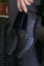 Classic men's demi-season shoes made of black leather  4205665 photo №1