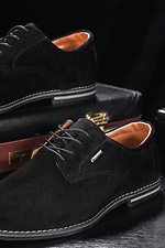 Мужские классические туфли из натуральной замши черного цвета 8018681 фото №6