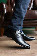 Мужские классические туфли из натуральной кожи черного цвета 8018682 фото №1