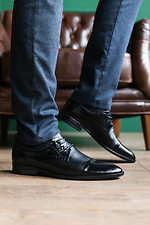 Klasyczne buty męskie wykonane z czarnej skóry naturalnej  8018686 zdjęcie №4