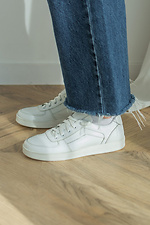 White leather flat sneakers for spring  4205707 photo №1