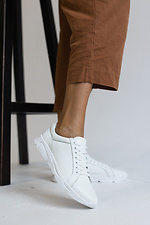 Белые женские кроссовки из натуральной кожи 8018713 фото №3