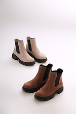Damen-Chelsea-Stiefel für die Übergangszeit auf einer Plateausohle aus natürlichem Wildleder  4205722 Foto №5