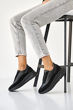 Весняні жіночі кросівки із натуральної шкіри чорного кольору  8019724 фото №13