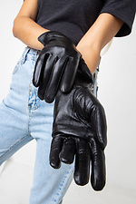 Осінні шкіряні рукавички на флісі чорного кольору  4007731 фото №5