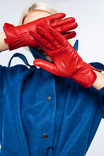Осенние кожаные перчатки на флисе красного цвета  4007734 фото №6