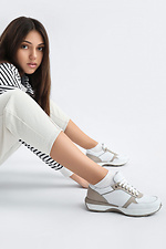 Halbjahres-Sneaker für Damen aus leichtem Echtleder 4205735 Foto №5