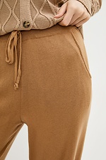 Теплые вязаные штаны палаццо песочного цвета на завязках  4037740 фото №4