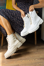 Теплые осенние ботинки берцы на байке молочного цвета 8018747 фото №5