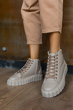 Women's leather autumn sneakers on the platform in beige  8018753 photo №5