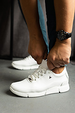 Белые кожаные кроссовки мужские для города 8018764 фото №3
