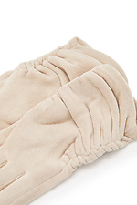 Утепленные бархатные перчатки бежевого цвета  4007766 фото №2