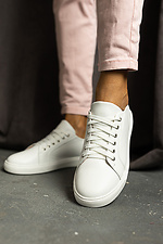 Weiße Ledersneaker für die City  8018772 Foto №4