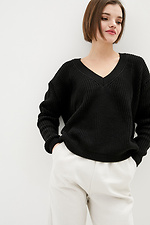 Czarny sweter z dzianiny z głębokim dekoltem  4036773 zdjęcie №1