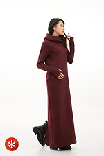 Длинное теплое платье из трикотажа на флисе с хомутом и капюшоном Garne 3039779 фото №2