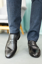 Классические мужские туфли из натуральной кожи черного цвета 8018785 фото №2