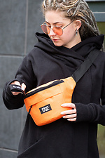 Оранжевая сумка на пояс со светоотражающим принтом Without 8042790 фото №3