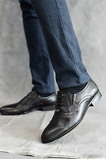 Классические мужские туфли из натуральной кожи черного цвета  8018799 фото №3