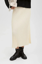 Women's knitted pleated skirt in white  4038829 photo №1