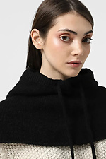 Women's knitted cowl in black color  4038840 photo №4