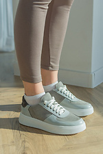 Frühlingssneaker für Damen aus natürlichem Wildleder mit Ledereinsätzen 4205843 Foto №4