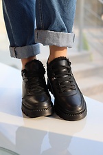 Зимние кожанные кроссовки для женщин черного цвета  8019864 фото №16