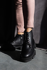 Осінні шкіряні черевики на платформі чорного кольору  8018870 фото №3