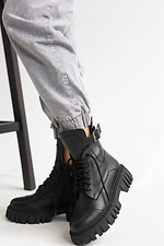 Чорні зимові черевики берці з натуральної шкіри з масивною платформою та пряжкою  8018885 фото №9