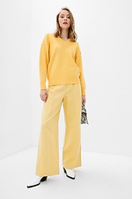 Sweter oversize z żółtym dekoltem w szpic z domieszką wełny  4037891 zdjęcie №2