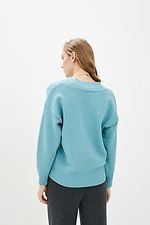 Niebieski sweter oversize z wełną i dekoltem w szpic  4037893 zdjęcie №3