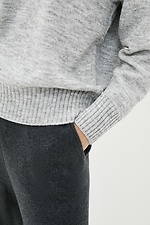 Grauer Oversized-Pullover mit V-Ausschnitt aus Wollmischung  4037894 Foto №4