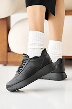Schwarze Damen-Wintersneaker aus Leder mit Fell 8019908 Foto №3