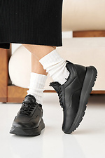 Schwarze Damen-Wintersneaker aus Leder mit Fell 8019908 Foto №5